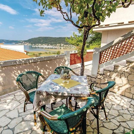 1 Bedroom Awesome Apartment In Supetarska Draga Exteriér fotografie